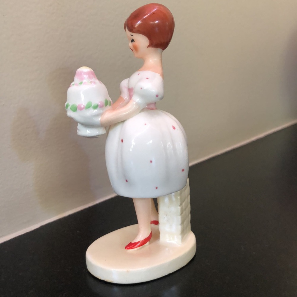 Lefton's Sweet Sixteenth Ceramic Porcelain Figurine w/Cake- Vintage Cake Topper - Picture 6 of 13